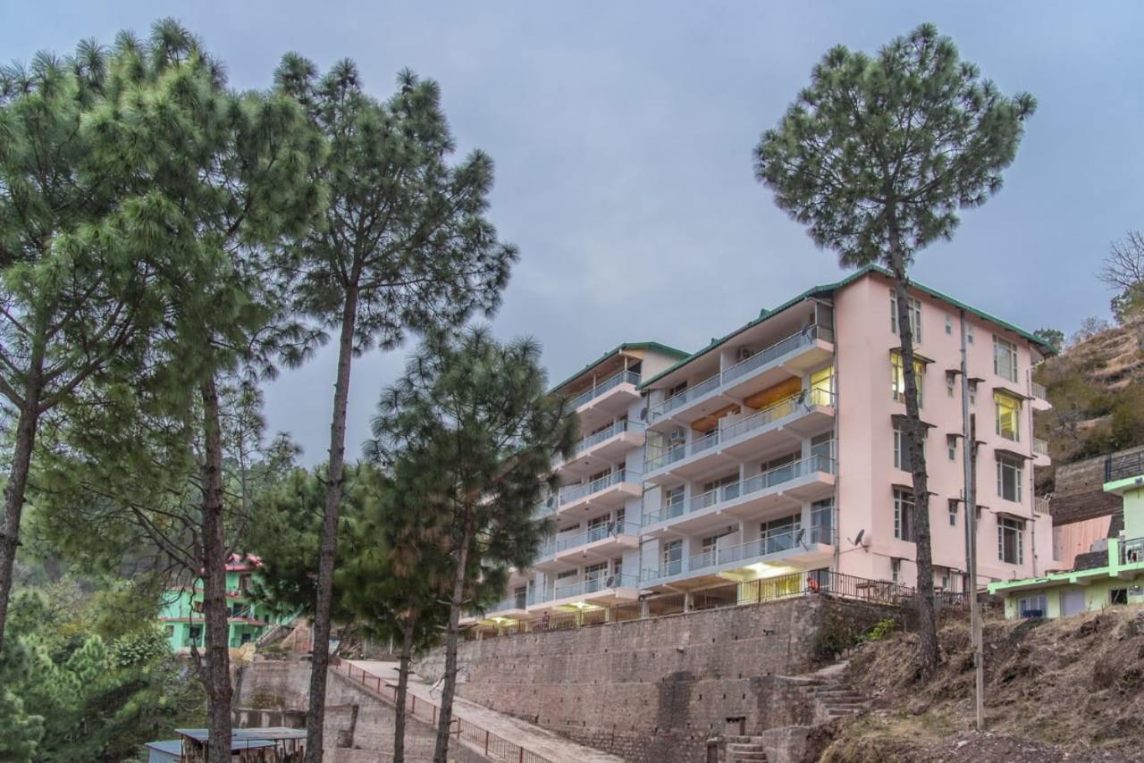 The Western Heights I Serviced Apartments I Pvt Balcony I Lift I Peacefull Area I Family Accomodation I Kasauli I By Exotic Stays Eksteriør billede