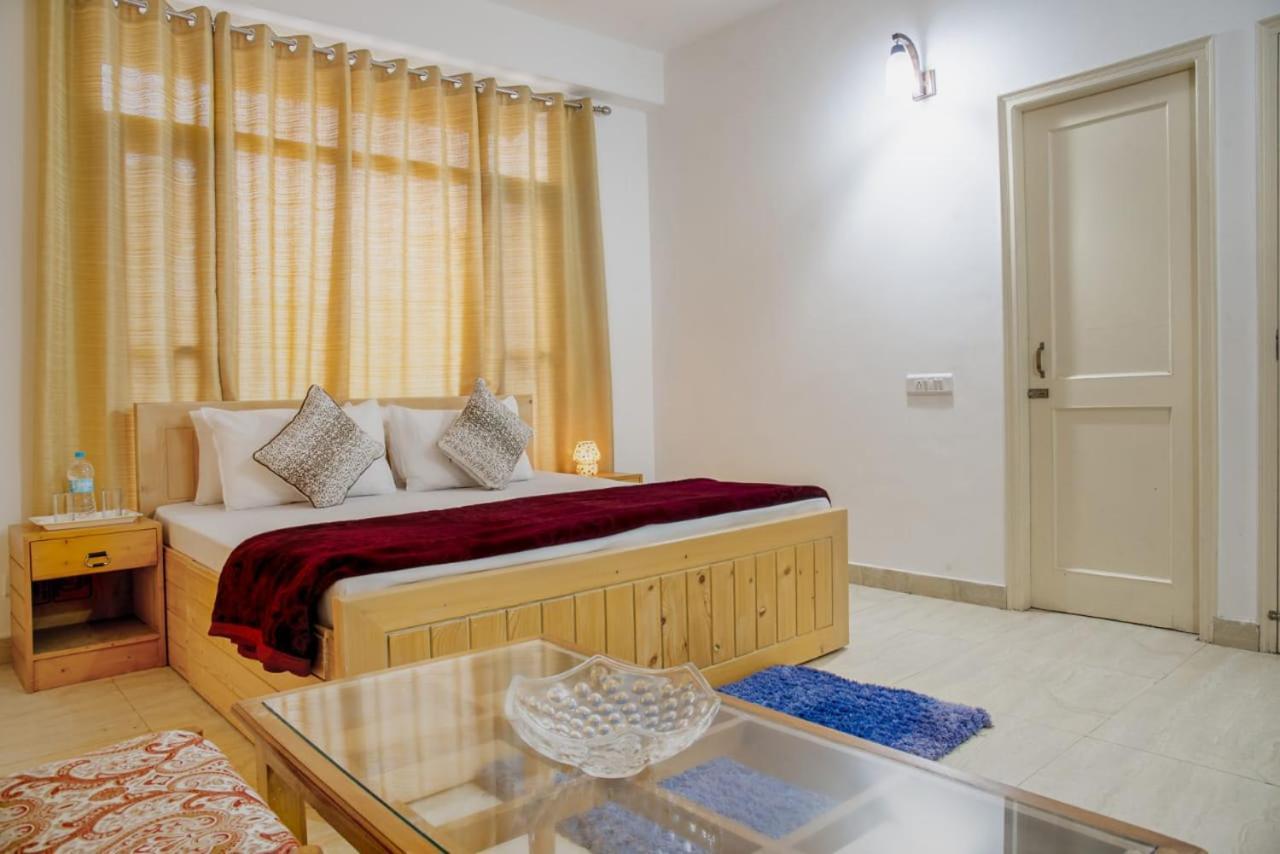 The Western Heights I Serviced Apartments I Pvt Balcony I Lift I Peacefull Area I Family Accomodation I Kasauli I By Exotic Stays Eksteriør billede