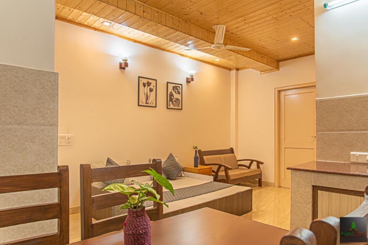 The Western Heights I Serviced Apartments I Pvt Balcony I Lift I Peacefull Area I Family Accomodation I Kasauli I By Exotic Stays Eksteriør billede