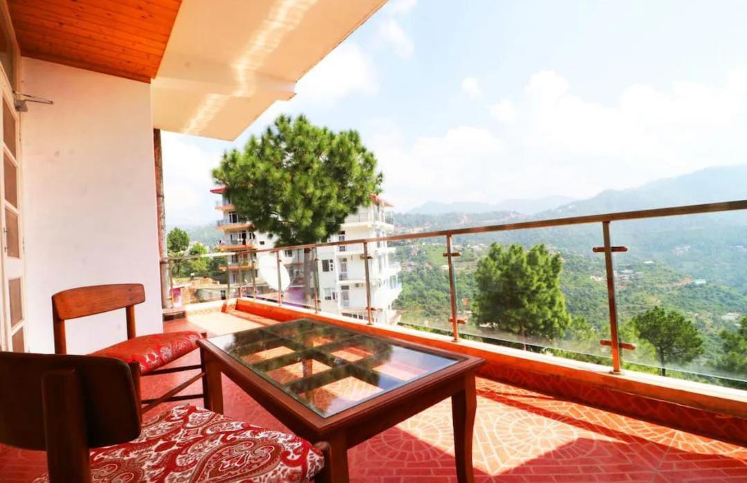 The Western Heights I Serviced Apartments I Pvt Balcony I Lift I Peacefull Area I Family Accomodation I Kasauli I By Exotic Stays Eksteriør billede
